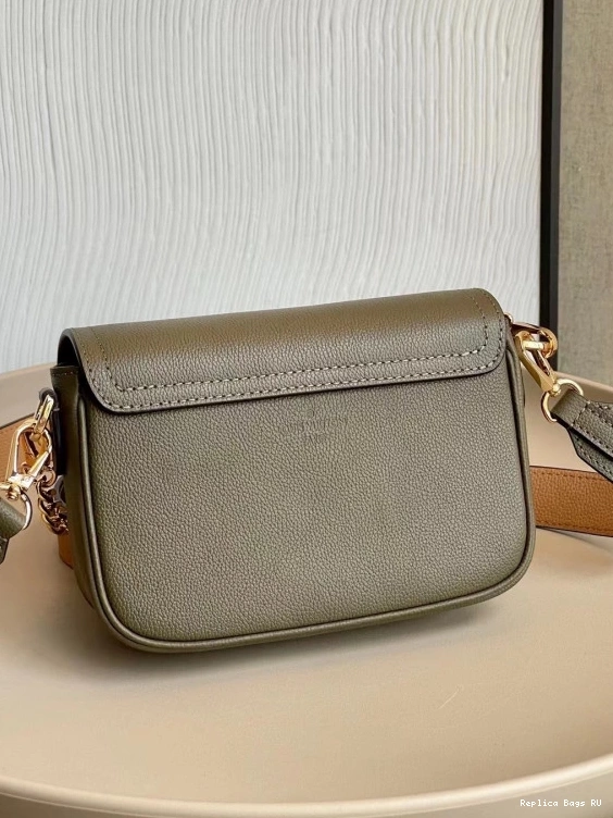 Affordable VUITTON LOCKME TENDER LOUIS 0801
